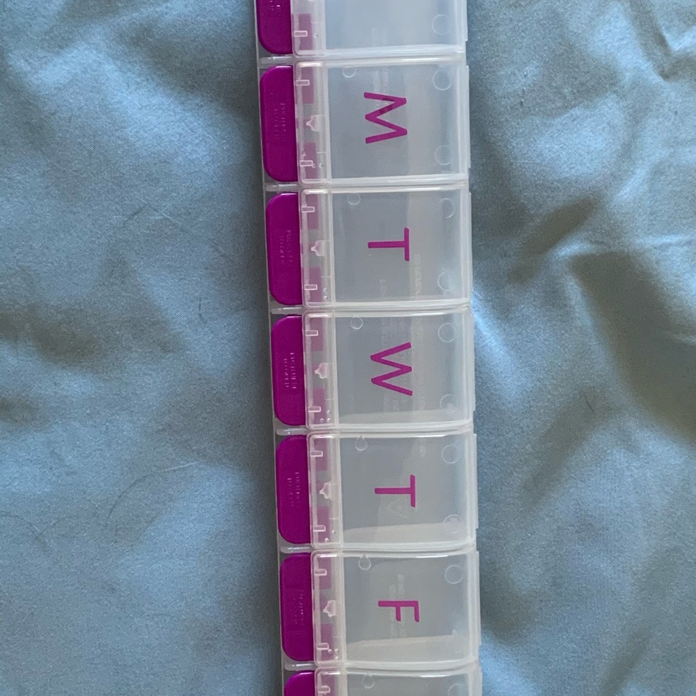 Pill organizer